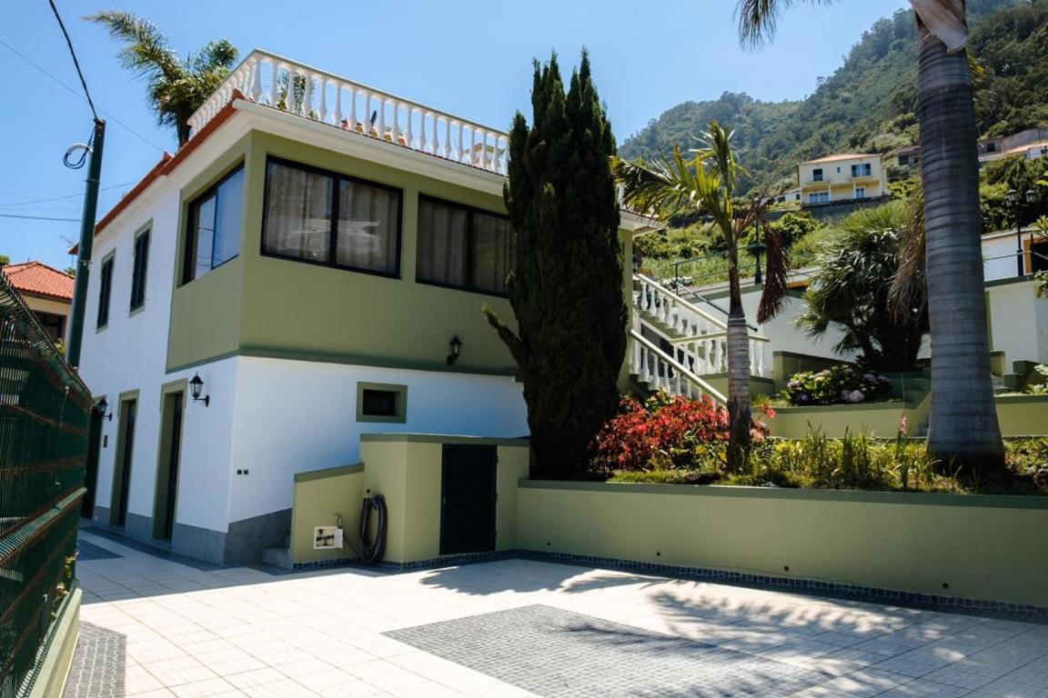 Отель Guestready - Hikers Haven Sao Roque Do Faial Экстерьер фото